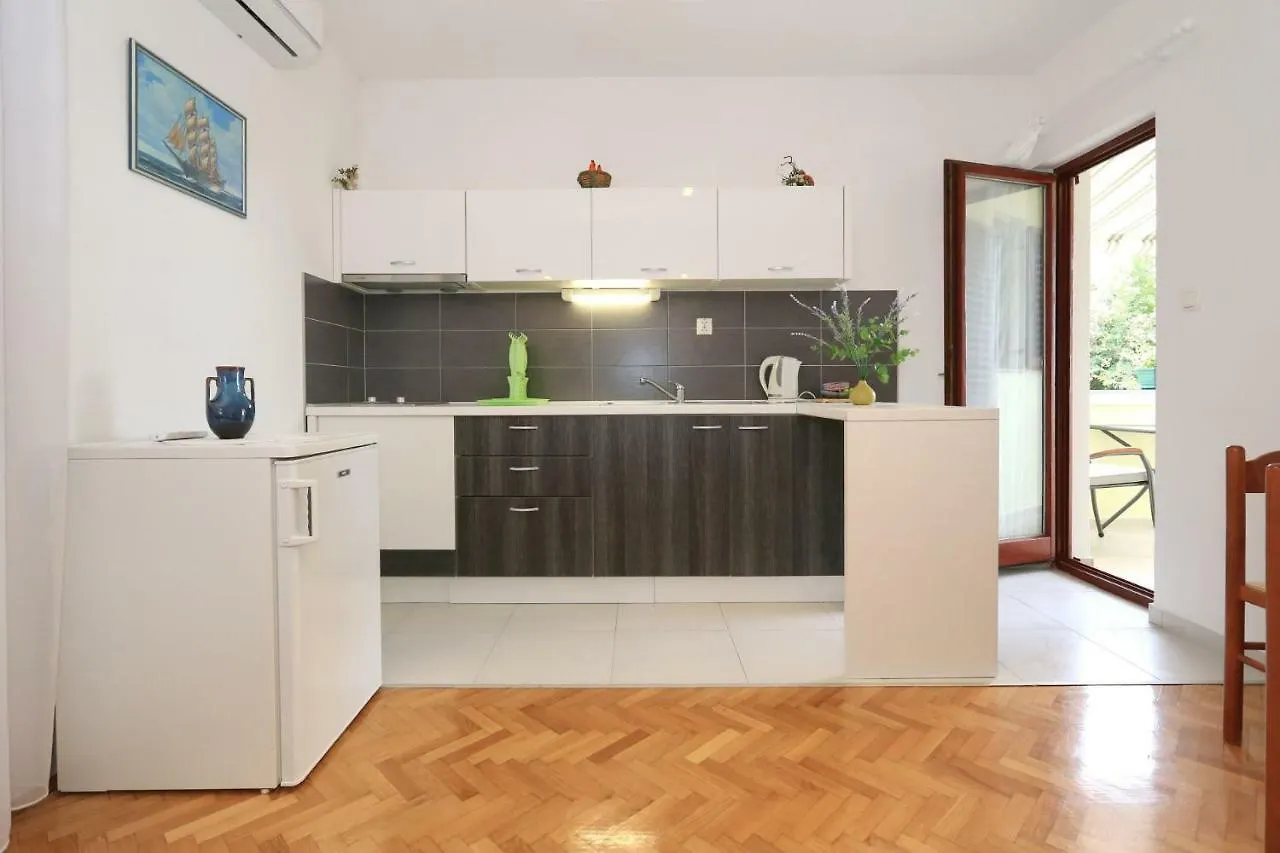 Apartments Romansa Zaton  Croácia